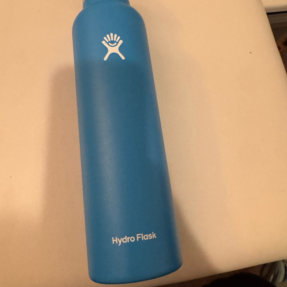 Hydro Flask Sky Blue Bottle